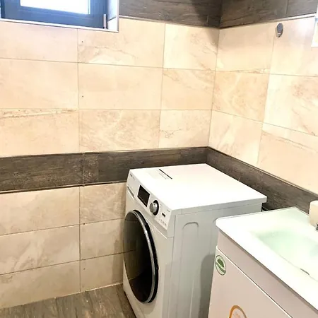 アパート Nordic Style With Parking Place